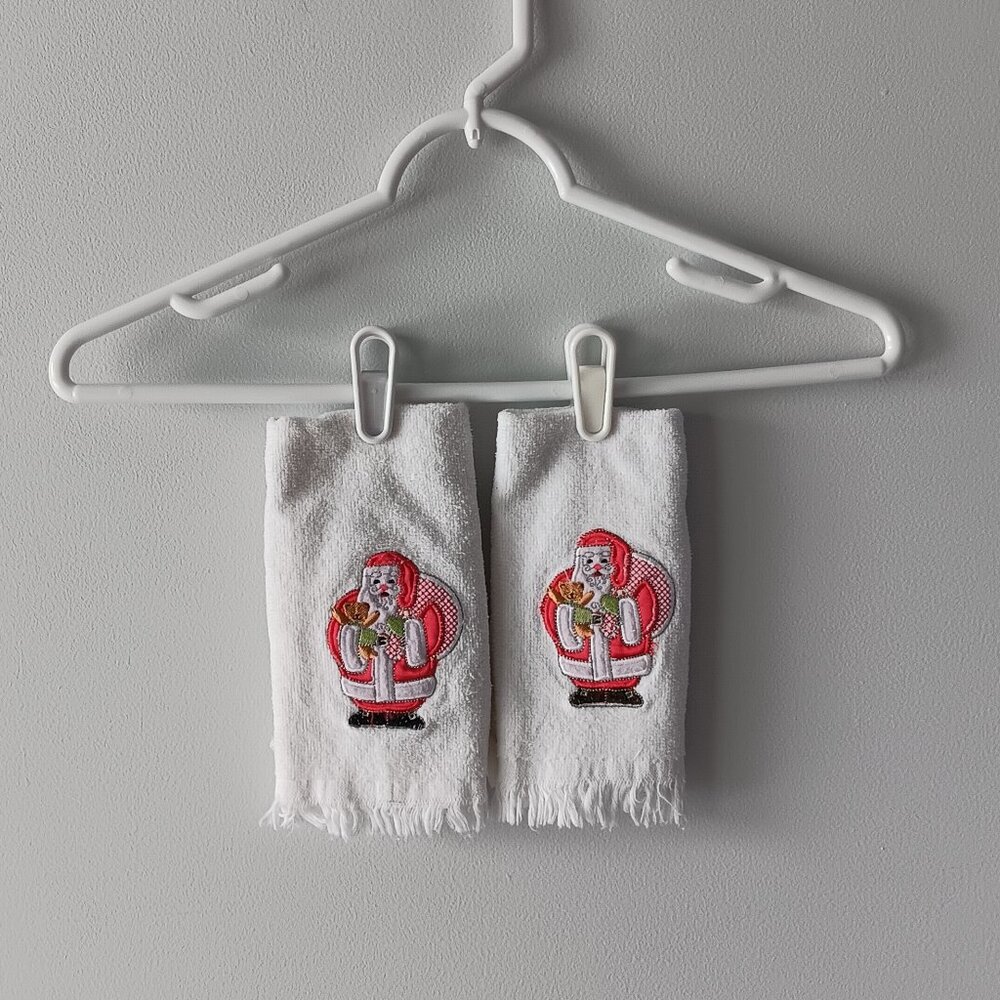 Revere Mills Christmas Santa Clause Cotton Hand Towels Decorative White Set of 2